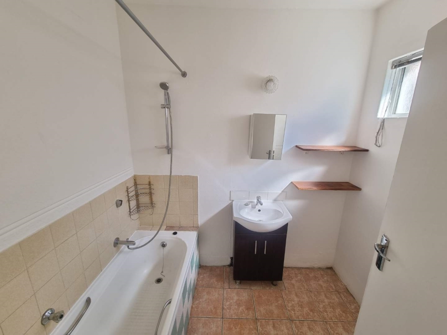 To Let 0 Bedroom Property for Rent in Sea Point Western Cape